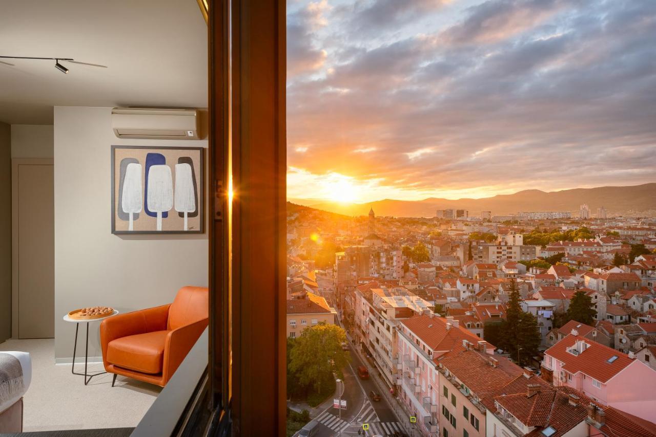 Royal Suites-Sky Сплит Экстерьер фото
